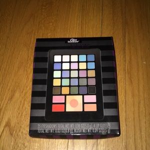 Makeup pallet